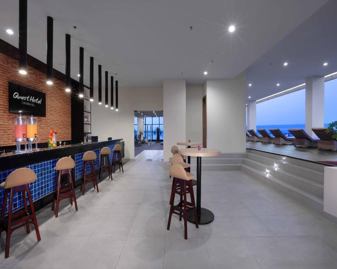 Hotel Quest Prime Cikarang By Aston Bekasi Exterior foto