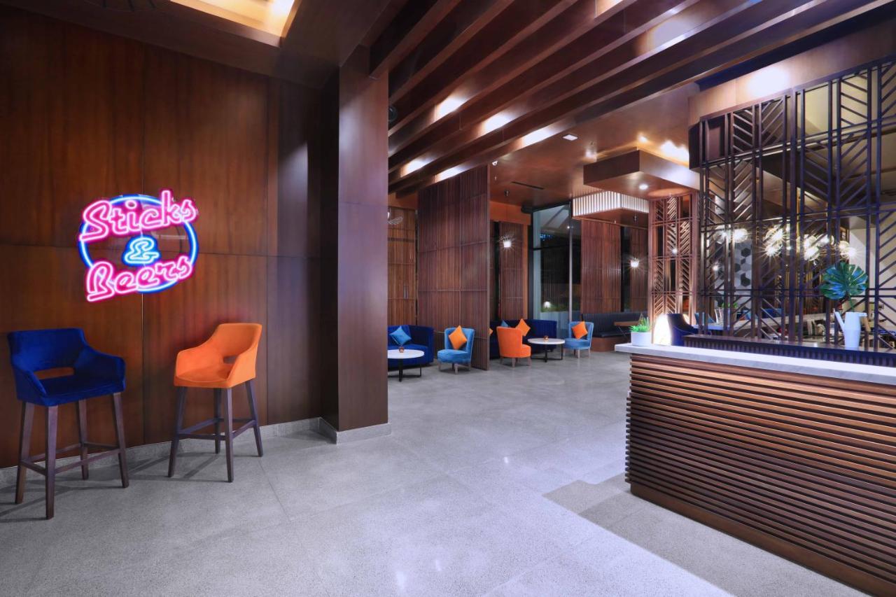 Hotel Quest Prime Cikarang By Aston Bekasi Exterior foto