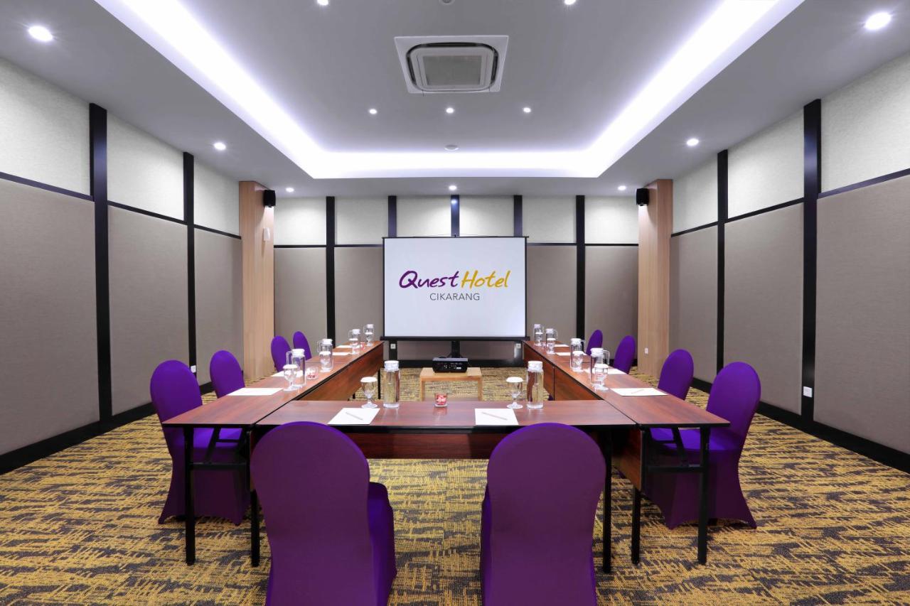 Hotel Quest Prime Cikarang By Aston Bekasi Exterior foto